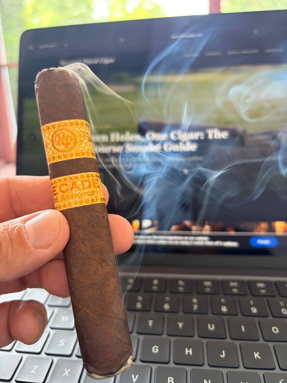 Rocky Patel Decade Robusto Box Press construction detail